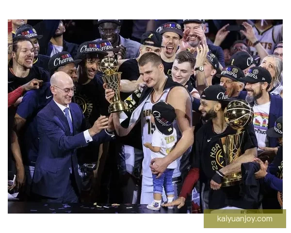 掘金官方更新伤情 沃特森右腿筋紧张 小哈达威左膝不适