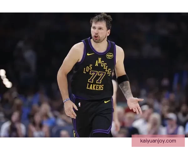 加内特：坎宁安布朗应入最佳一阵 东契奇防守不足未能入选